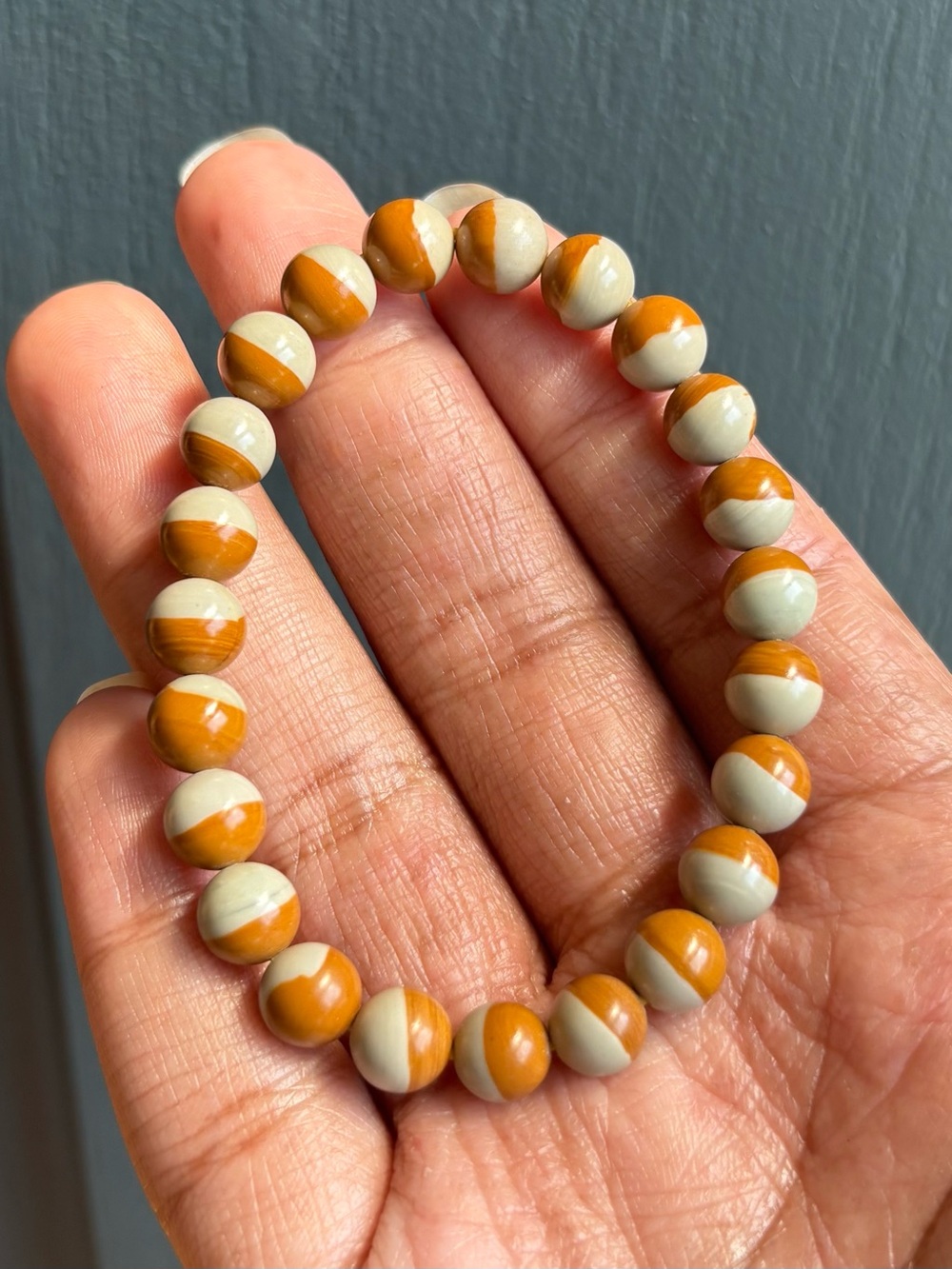 HQ Half-Banding Alashan Agate Crystal Bracelet 8mm